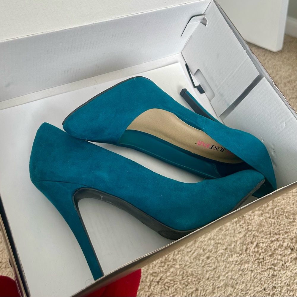 Velvet teal pumps | US8